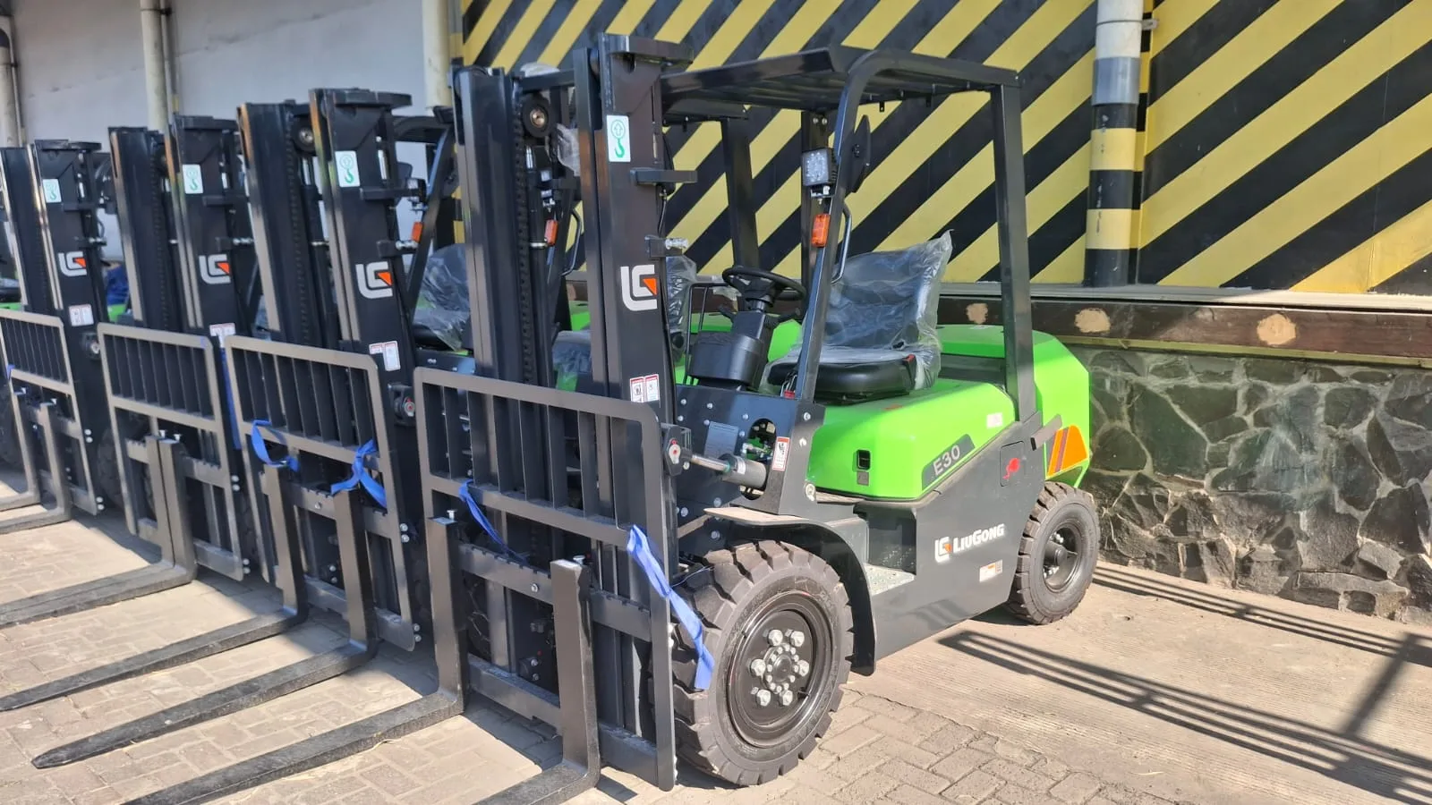 Agen Forklift Jakarta – Bekasi